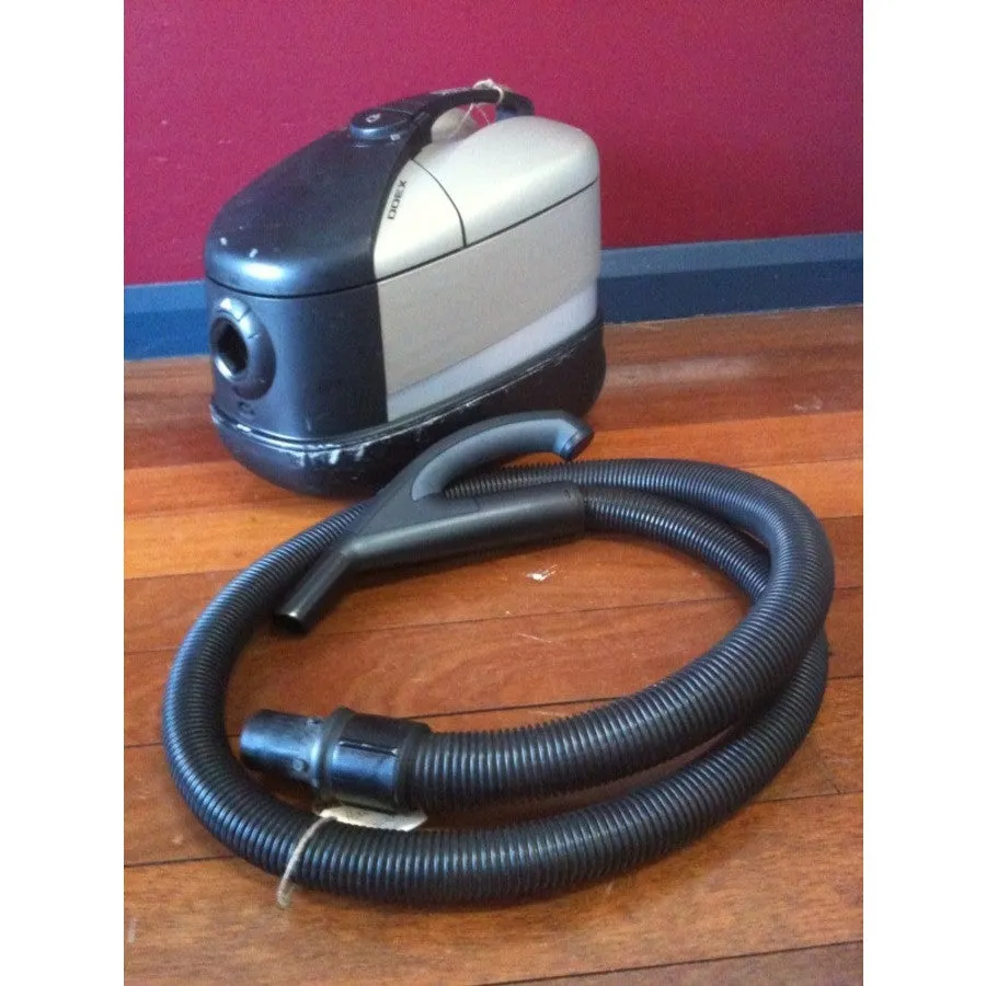 Nilfisk Extreme X300 Vacuum Cleaner Ergonomic Bent Tube With Remote Control